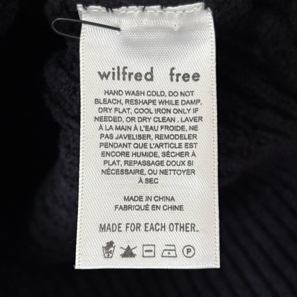 Wilfred| Aritzia Jet Black Comfy Cozy Thick Knit Women’s Crewneck Sweater Sz M - Picture 5 of 6